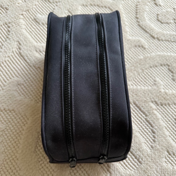 CHANEL - LUXURY ALLURE HOMME BLACK UNISEX TWO COMPARTMENT TOILETRIES BAG - Picture 4 of 8